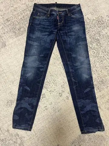 DSQUARED2 카모플라쥬 패턴 데님 팬츠 지퍼 포함