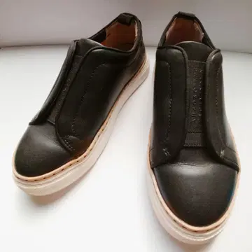 MACKINTOSH PHILOSOPHY 블랙 슬립온 스니커즈