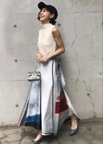 Ameri MEDI DRAWING UNEVEN SKIRT