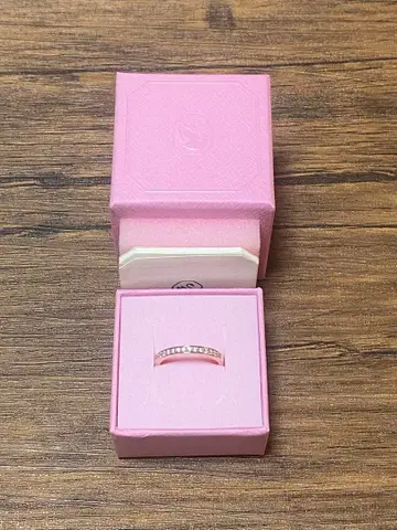 SWAROVSKI 반지
