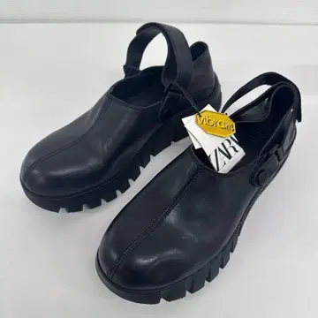 [새상품] ZARA x vibram 슬링백 가죽 로퍼 42(Y-8)