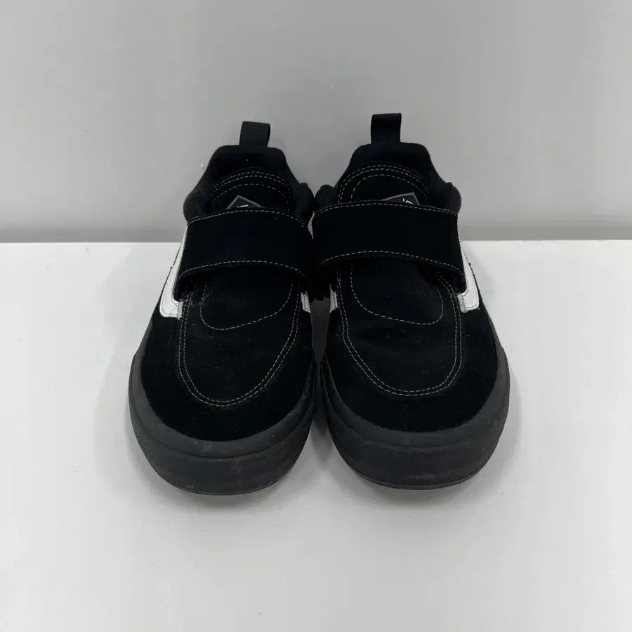 VANS 반스 블랙 카일 프로 벨크로 스니커즈 260