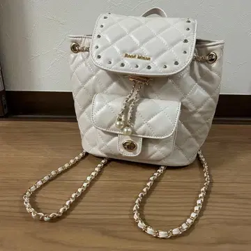 로제 뮤즈 퀼팅 비쥬 백팩 아이보리