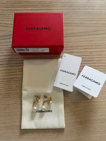 [새상품급] FERRAGAMO 간치니 펄 귀걸이 골드 컬러