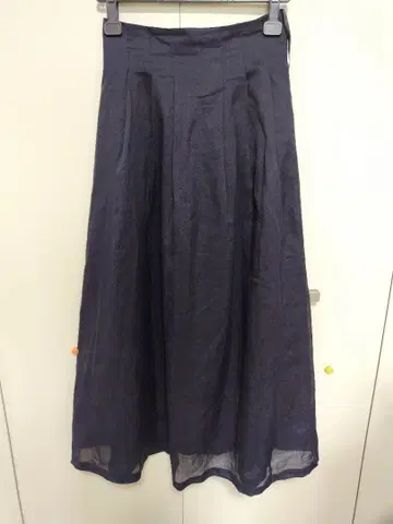 새상품 PLST 플라스테 린넨 턱 롱 플레어 스커트 XS NAVY