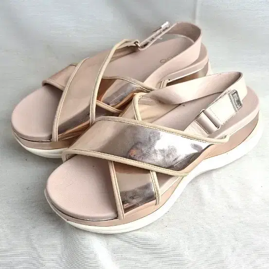 245 ALDO 스트랩 샌들 샌달