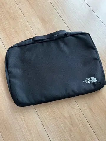 THE NORTH FACE 셔틀 서류 홀더 블랙
