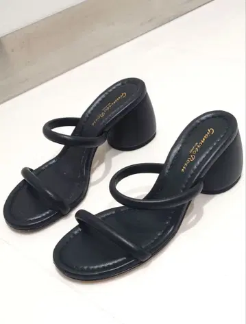 지안비토 로시 블랙 샌들 37 1/2 24cm