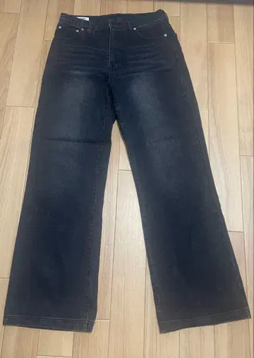 LURAKU 블랙 데님
