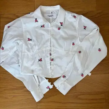 JANE SMITH/제인 스미스 FLOWER EMBROIDERY 셔츠