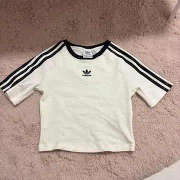 adidas 크롭 T셔츠 화이트 XS