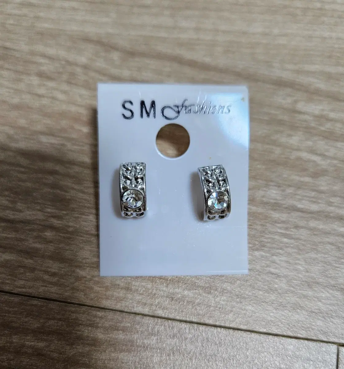 [새상품] 큐빅 귀걸이