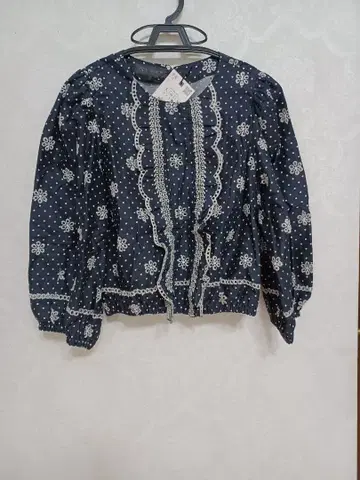 ZARA 자수 블라우스 네이비