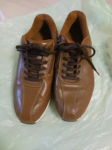 미즈노 B1GR164855 브라운 스니커즈 25.5cm