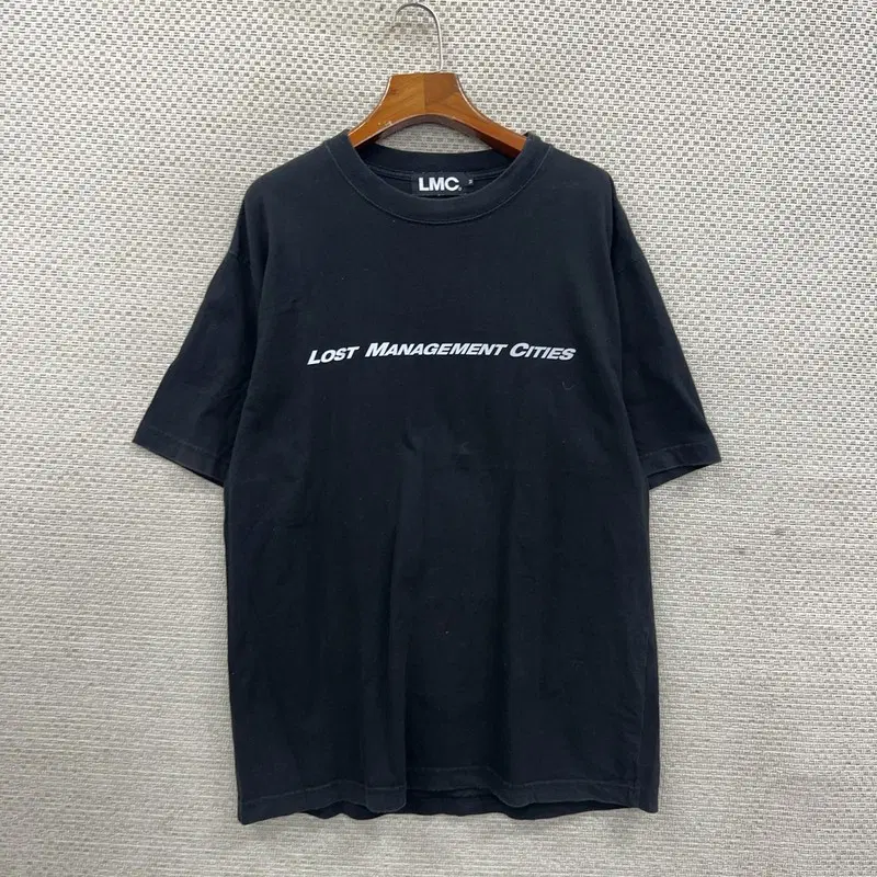 LMC 반팔티 M D09229