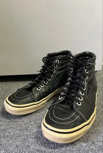 VANS SK8-HI 가죽 하이컷 스니커즈 블랙