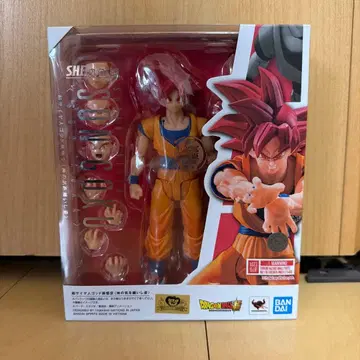 S.H.Figuarts 초사이어인 갓 손오공 신의 기를 두른 모습