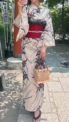 성인 유카타 수묵 동백 아이보리 시원한 여름 유카타 누구에게나 잘 어울리는 미사용 새상품