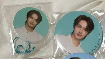 SEVENTEEN MINI PICKET KEYRING 캔뱃지 준