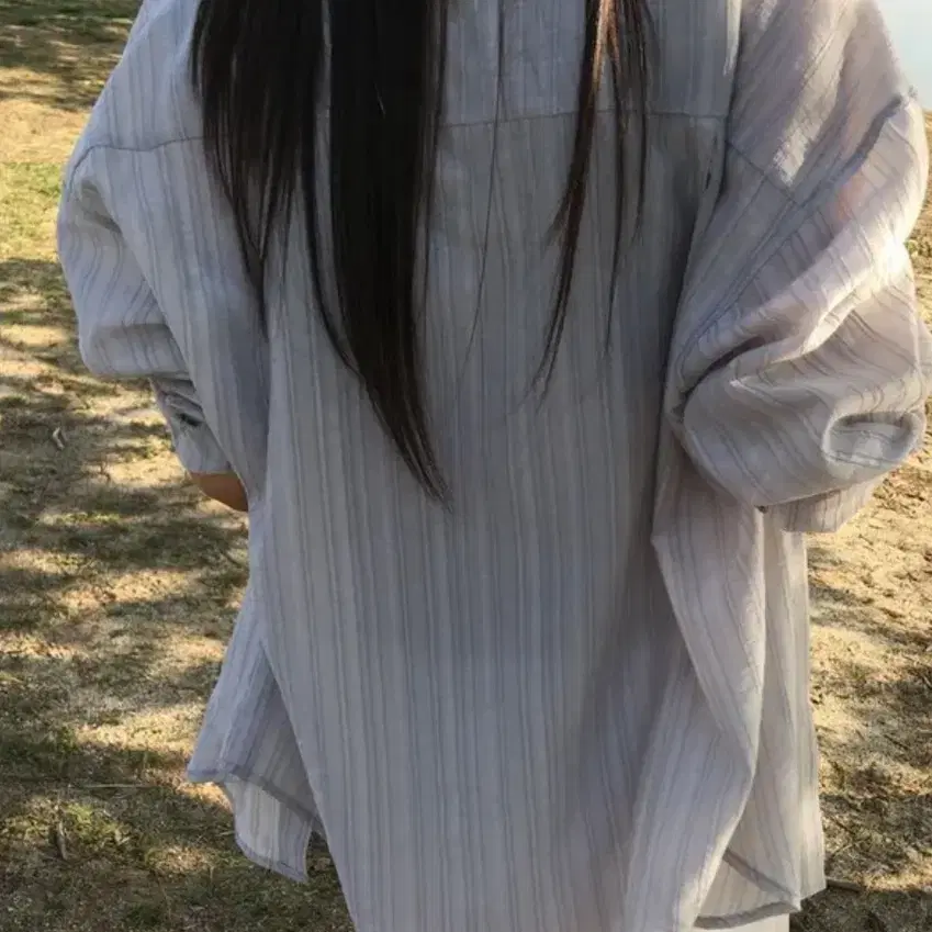 실키 오버핏 스트라이프 시스루 셔츠