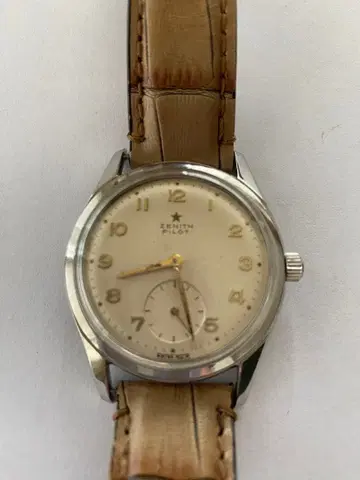 ZENITH PILOT 수동 와인딩 손목시계