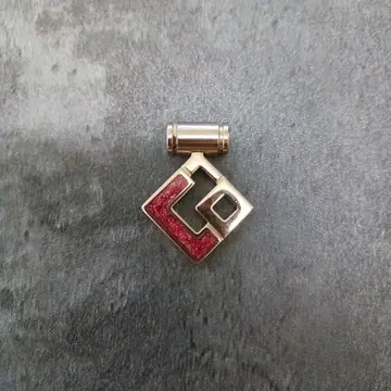 코란토테 목걸이 탑