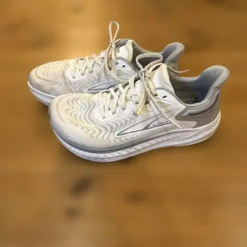 ALTRA TORIN 7 US8.5