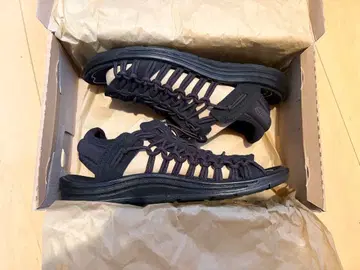 keen UNEEK ll OT 샌들 black/black 28.0cm