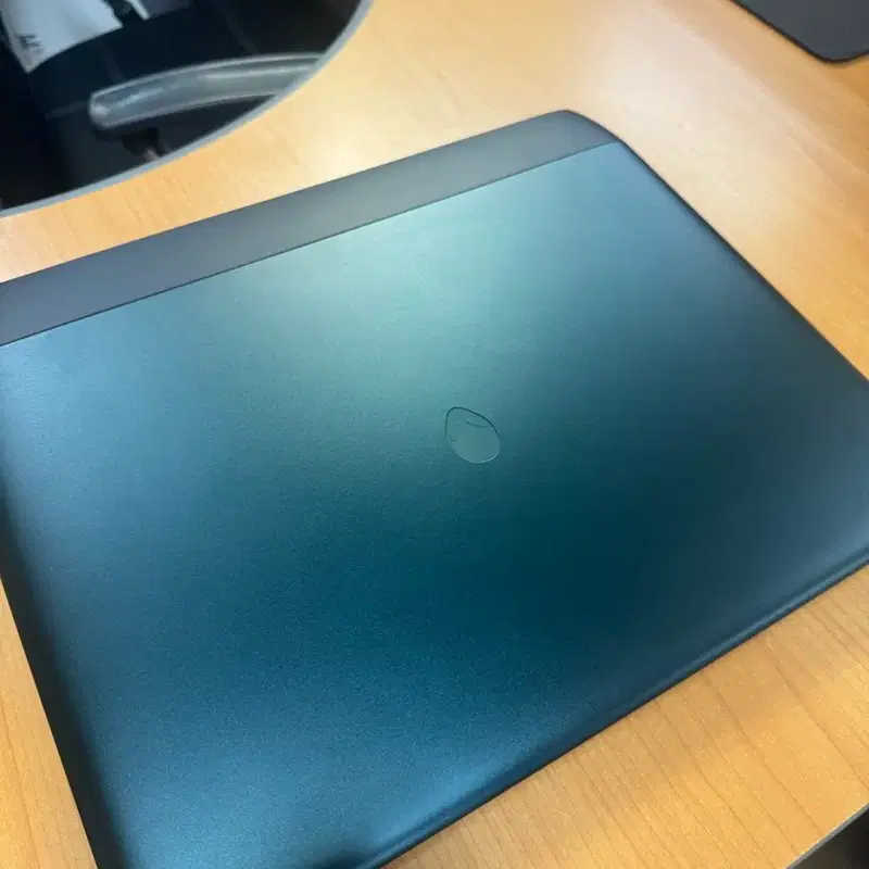 델 에일리언웨어16 2025 275HX, RTX5090, 32G, 1TB
