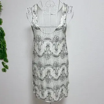 DOUDOU F 레이스 탱크탑 아이보리 리셀율 100%
