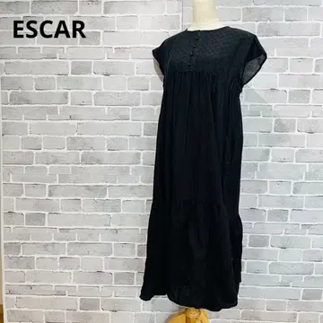 ESCAR 자수 절개 티어드 롱 원피스 블랙 B843