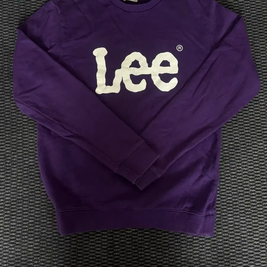 LEE 맨투맨