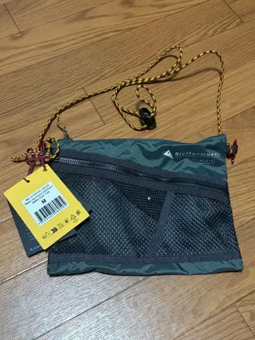 클라터뮤센 알기르 액세서리 백 M