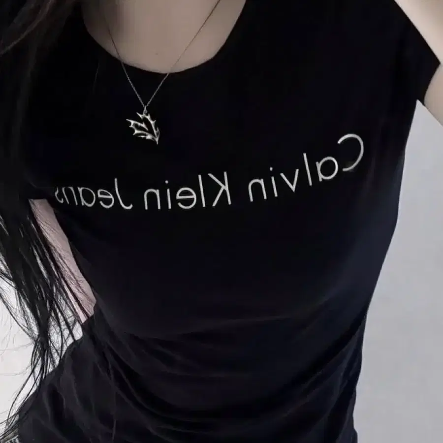 캘빈클라인 블랙 반팔티