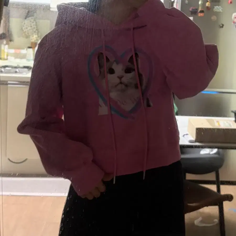 에트오소메 고양이 크롭 후드티 착샷O