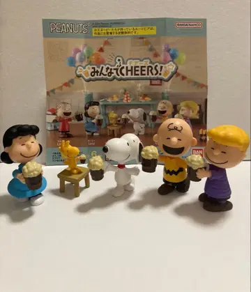PEANUTS 모두 함께 CHEERS! 피규어 5체 세트