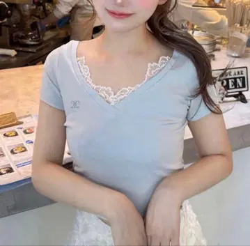 Darich 레이스 V넥 크롭T셔츠 블루