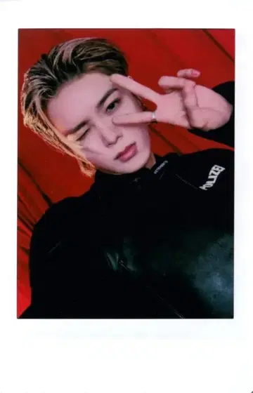 &TEAM INSTANT PHOTO CARD K 2025 AWAKEN THE BLOODLINE in JAPAN B