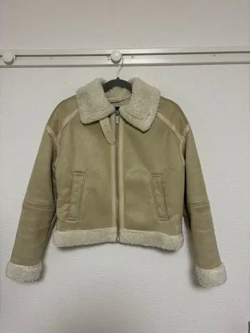 페이크 무스탕 숏 기장 플라이트 자켓 베이지 ZARA