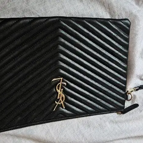 입생로랑 YSL 클러치백 블랙