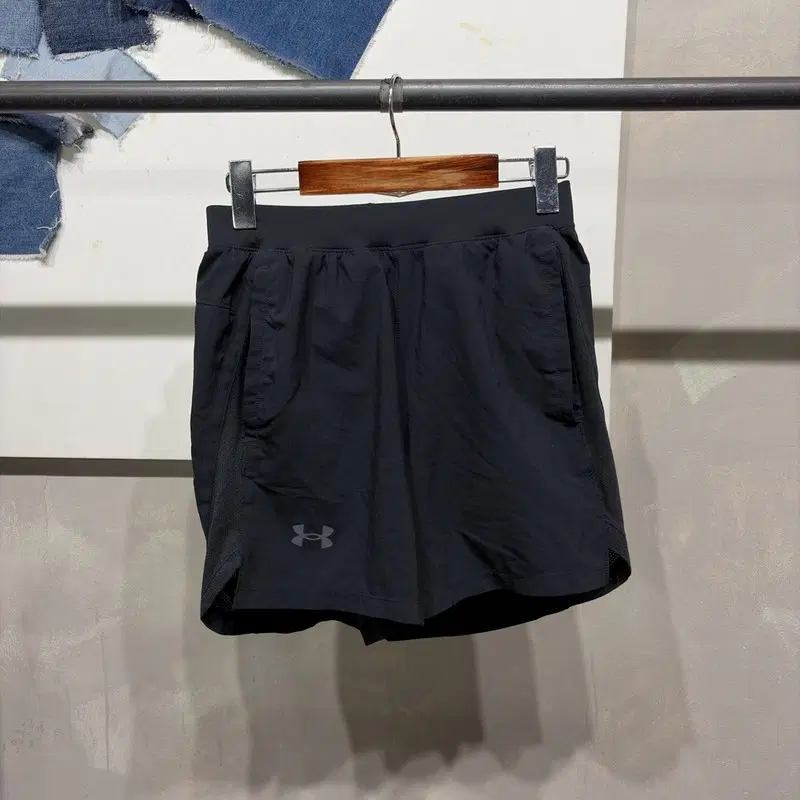 (24~26인치) 언더아머 여성 스포츠 반바지