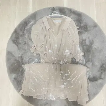 MERCURYDUO 반팔 셔츠 원피스 베이지