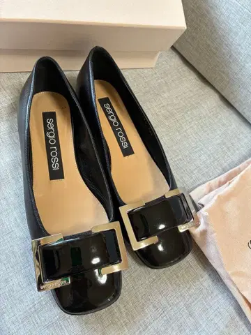 세르지오로시 펌프스