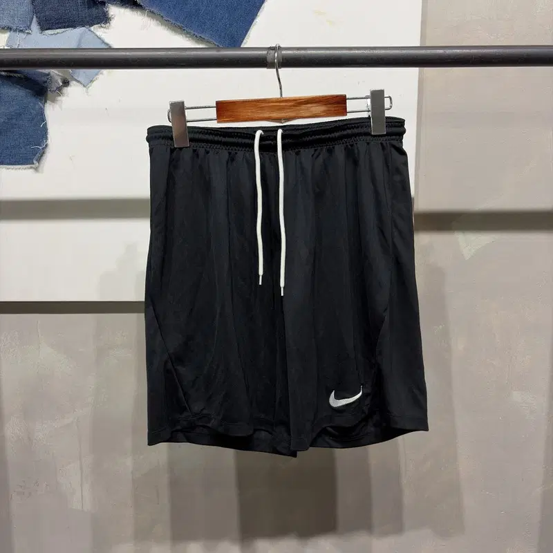 (28~30인치) 나이키 스포츠 운동 반바지
