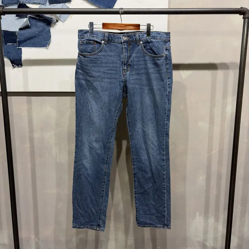 (32인치) 에잇세컨즈 스판 데님팬츠 청바지