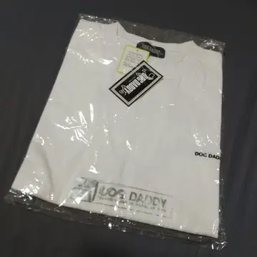 미사용 새상품 DOG DADDY 반팔 T셔츠 가슴 포켓 부착