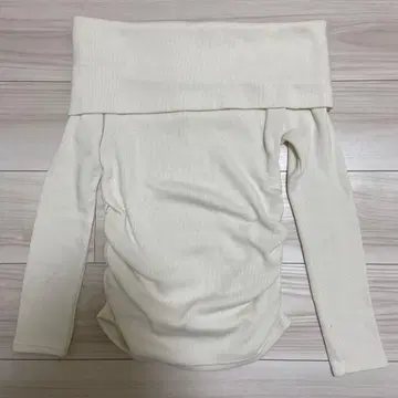 ZARA 오프숄더 니트 긴팔 화이트 S 사이즈
