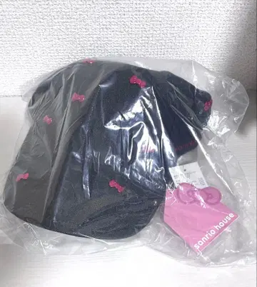 [ 새상품 미사용 ] 헬로키티 리본 스터드 캡 블랙
