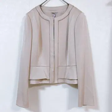 아나이 노카라 자켓 베이지 페플럼 디자인