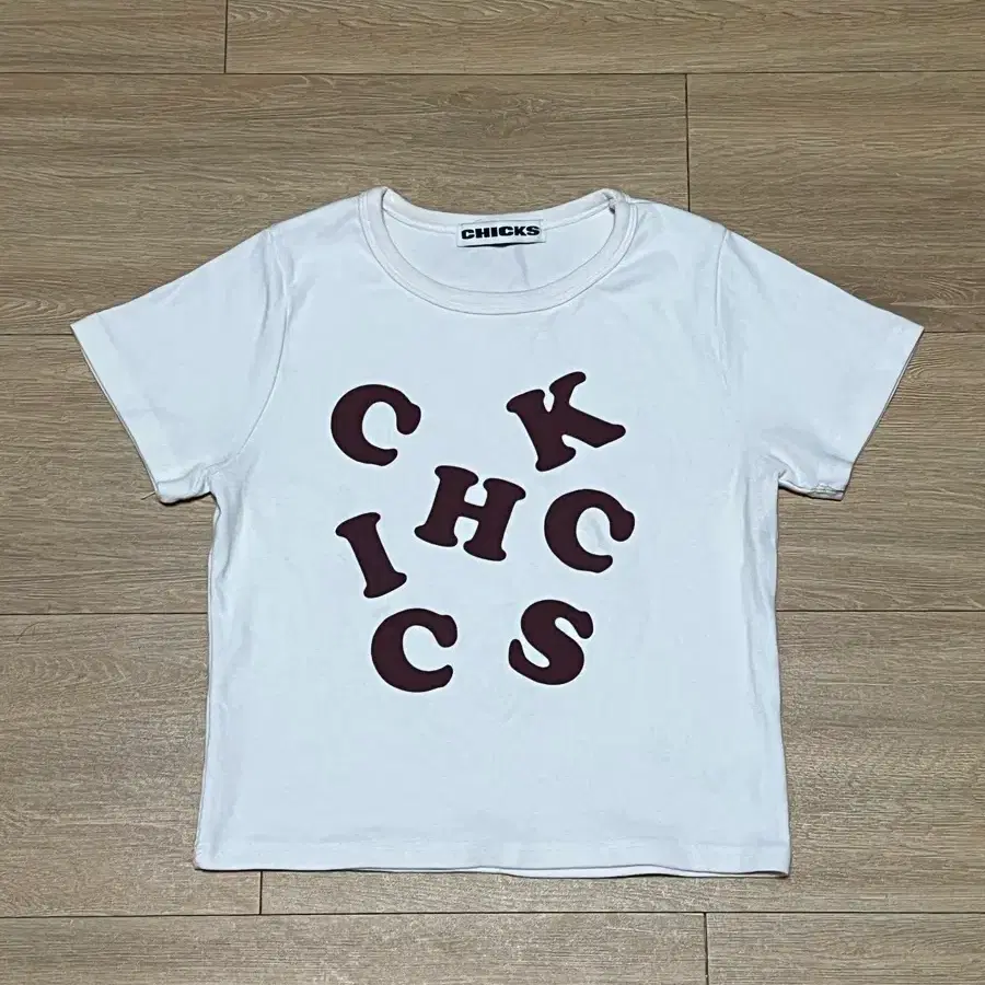 Chicks 칙스 반팔티셔츠